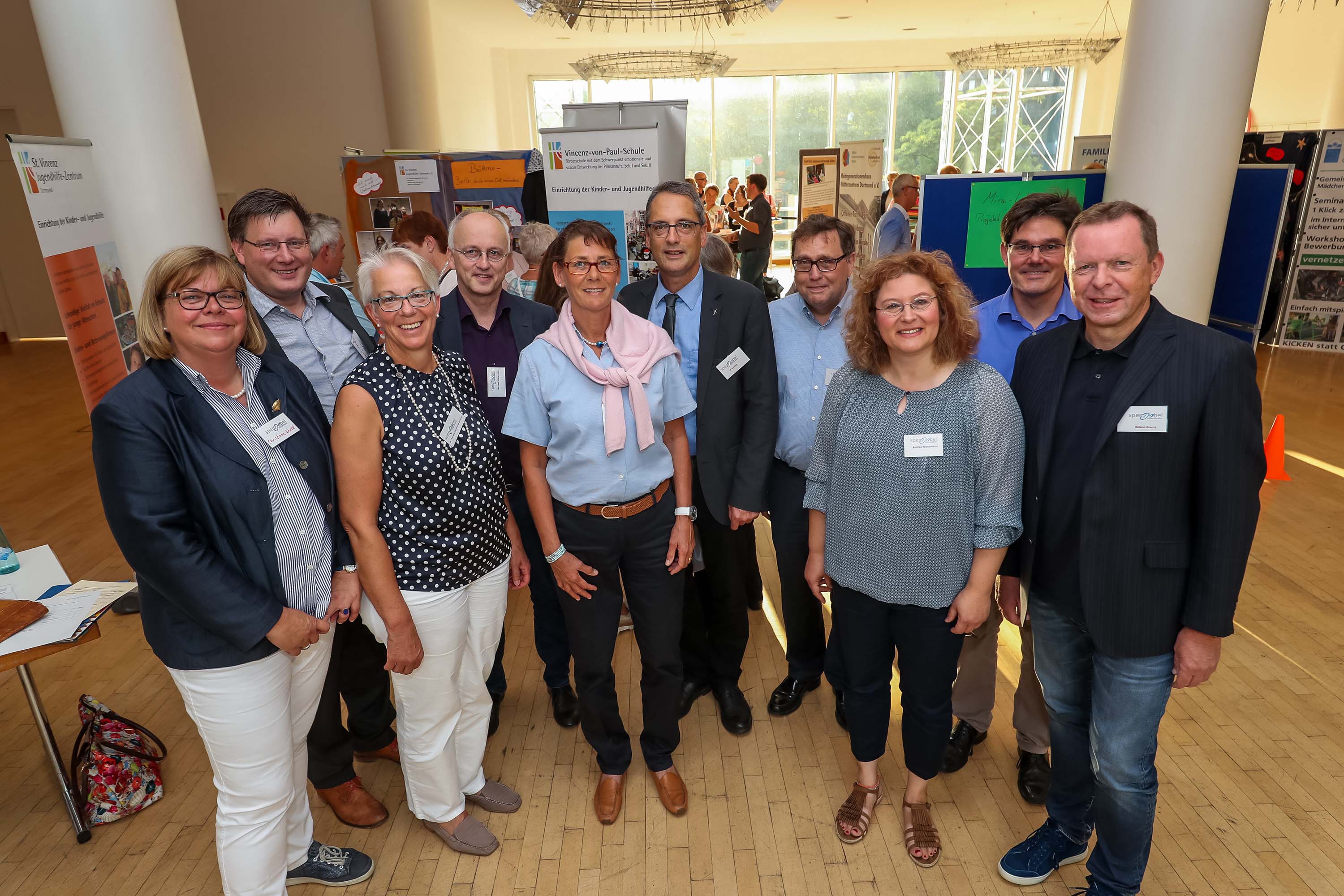 Sozial Engagiert In Die Nachsten Zwolf Monate Ev Kirchenkreis