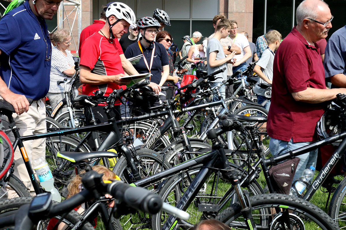 KirchentagsPremiere Gott loben mit dem Fahrrad Ev